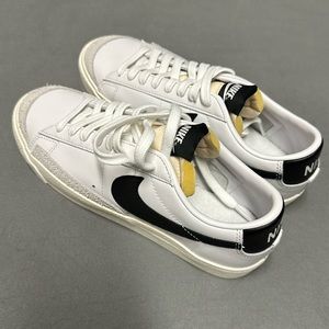 Brand new Nike blazers